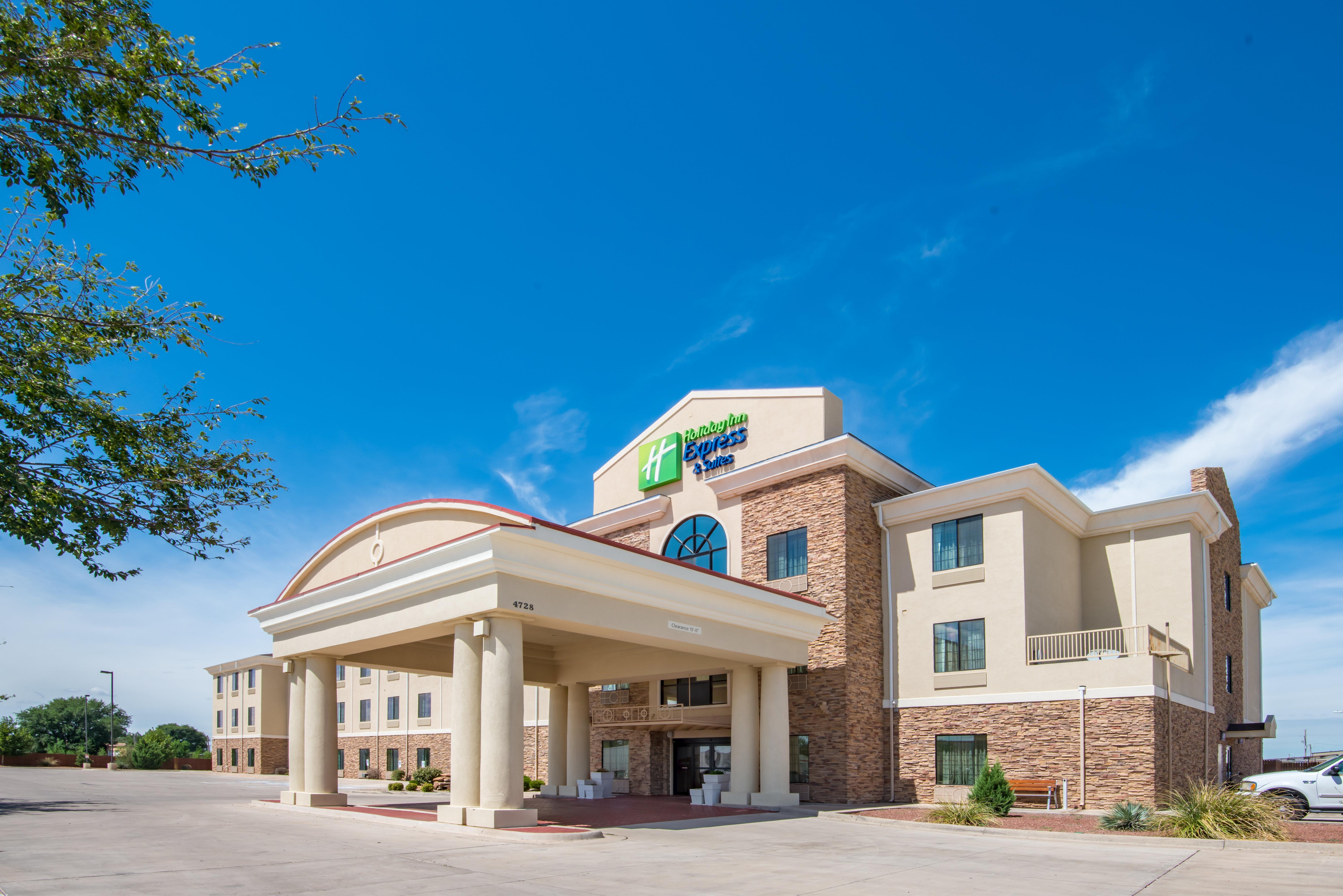 Holiday Inn Express & Suites Clovis By Ihg Exterior foto