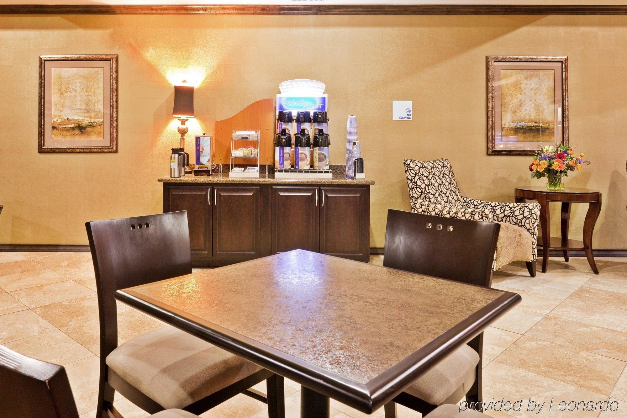 Holiday Inn Express & Suites Clovis By Ihg Restaurante foto