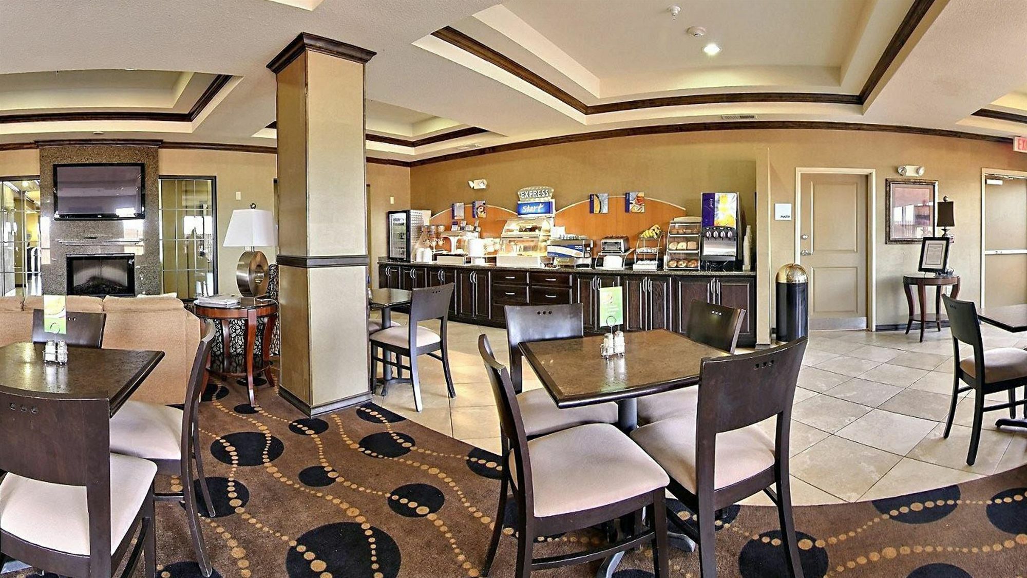 Holiday Inn Express & Suites Clovis By Ihg Exterior foto
